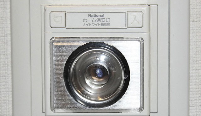停電になったら自動的に点灯してくれる「非常灯」は家庭でも利用できる！